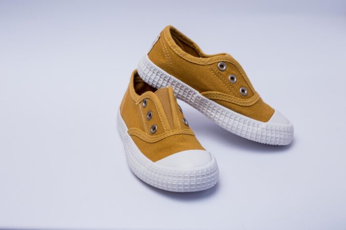 OPOEE No-Shoelace Canvas Trainers - Offspring