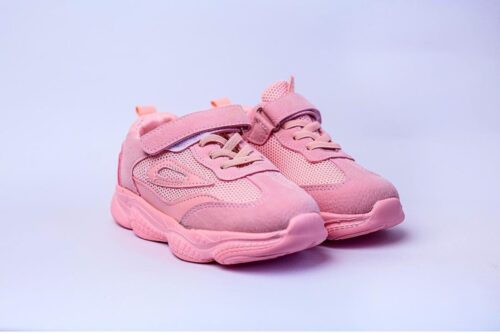 Pink sport shoes - Offspring