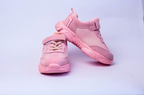 Pink sport shoes - Offspring